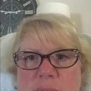 Meet your Posher, Marilyn